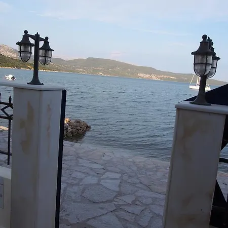 Beach House Апартаменты *